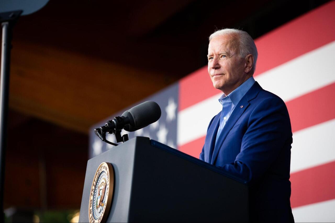 Biden: Ang Edad ay Naghahatid ng Karunungan at Karangalan