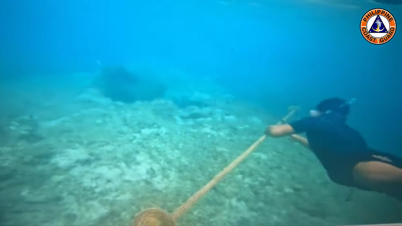 Binalaan ng China ang Pilipinas na “huwag galitin at lumikha ng gulo” sa gitna ng alitan tungkol sa mga islands at reefs