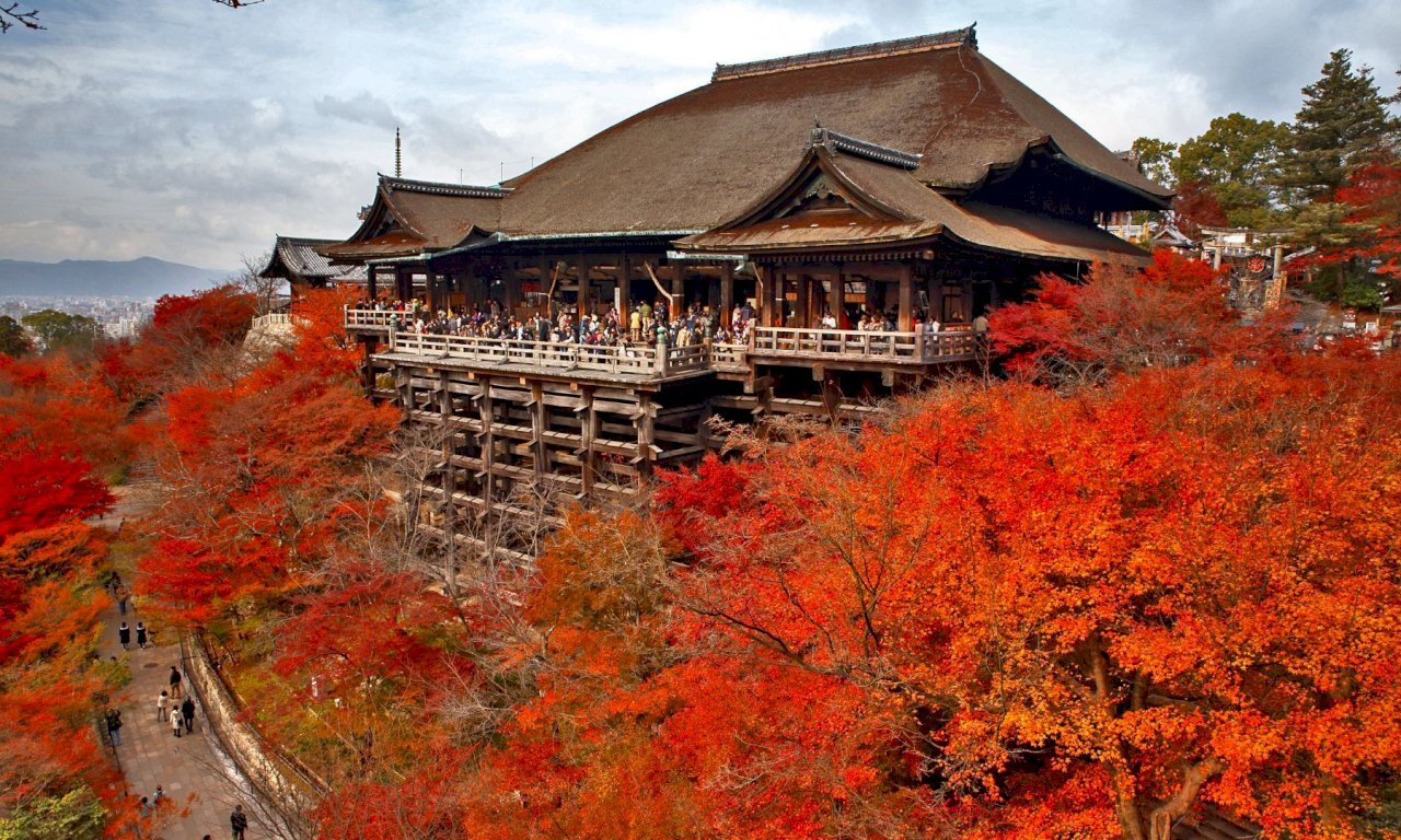 Ibinoto ng mga reader’s ng Conde Nast Traveler sa US travel magazine ang Japan bilang pinakakaakit-akit na bansa noong 2023