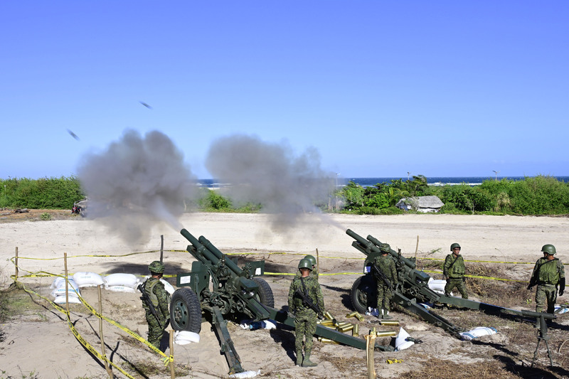 Ang Pilipinas ay nagsasagawa ng live-fire military drill malapit sa Taiwan upang palakasin ang mga kakayahan sa pagtatanggol sa teritoryo