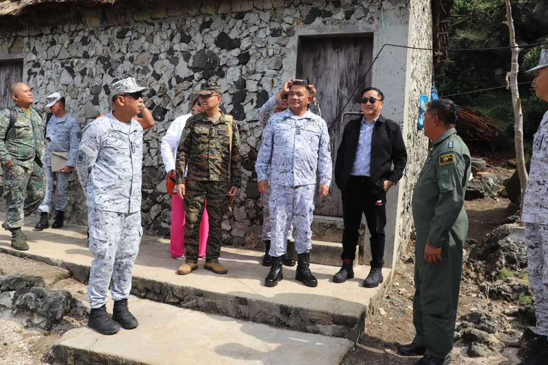 Ang Yami Island sa Pilipinas ay 141 kilometro ang layo mula sa Taiwan. Plano ng Pilipinas at Estados Unidos na magsagawa ng malawakang ehersisyong militar