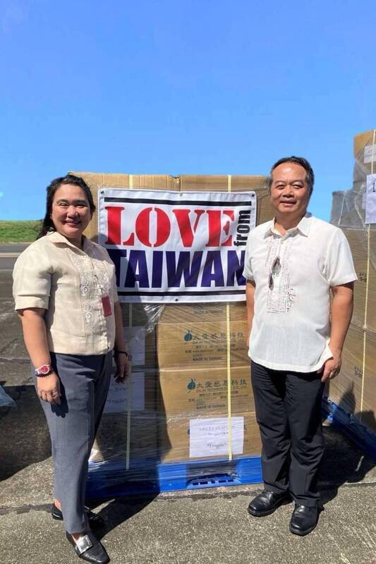 Pilipinas Sunod-Sunod na Tinamaan ng Bagyo, Taiwan Nagpadala ng Halos 5 Toneladang Tulong