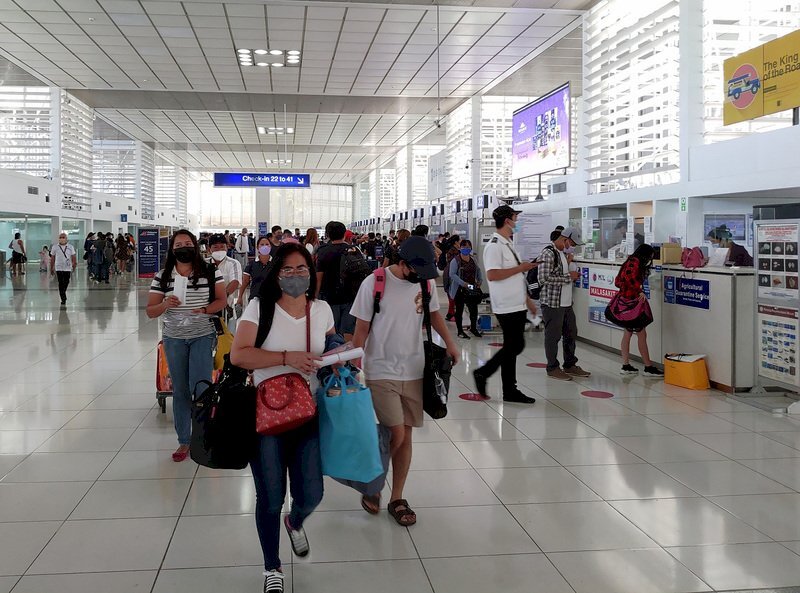 Pilipinas Nag-utos sa mga Dayuhang Empleyado ng Online Gambling Industry na Lisanin ang Bansa Bago Matapos ang Taon