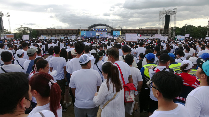 1.5 Milyong Katao Nagtipon sa Kabisera ng Pilipinas, Umapelang Unahin ang mga Pambansang Usapin sa Halip na ang Impeachment ng Bise Presidente