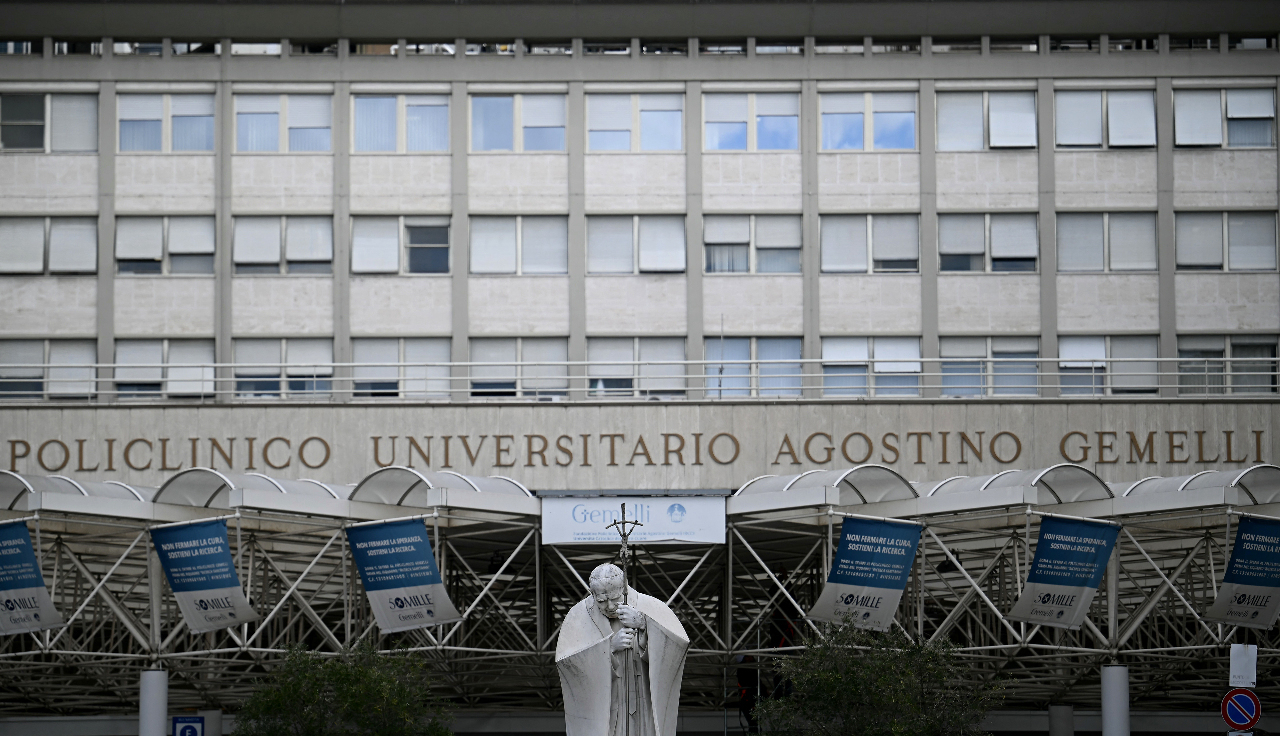 Nagtagal ng Tatlong Linggo sa Ospital si Santo Papa;  Kasalukuyan ang  kaniyang Kalagayan ay matatag ayon sa Vatican