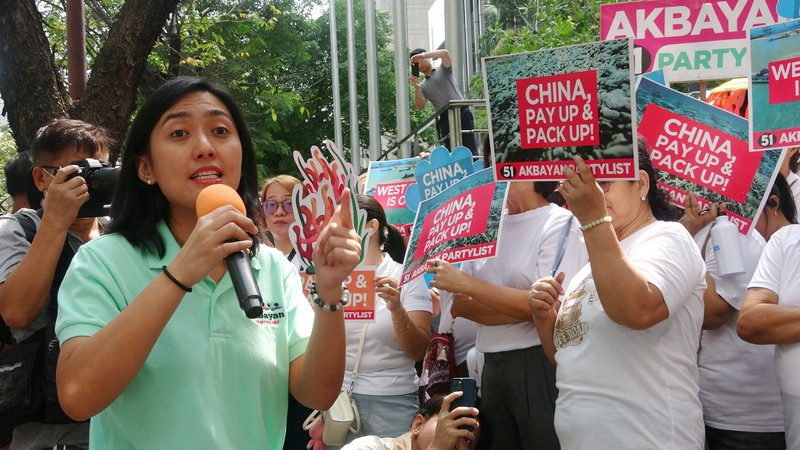Protesta sa Harap ng Chinese Consulate, Hinihiling ng mga Partidong Politikal sa Pilipinas ang Kabayaran sa Pagkasira ng Kalikasan sa South China Sea