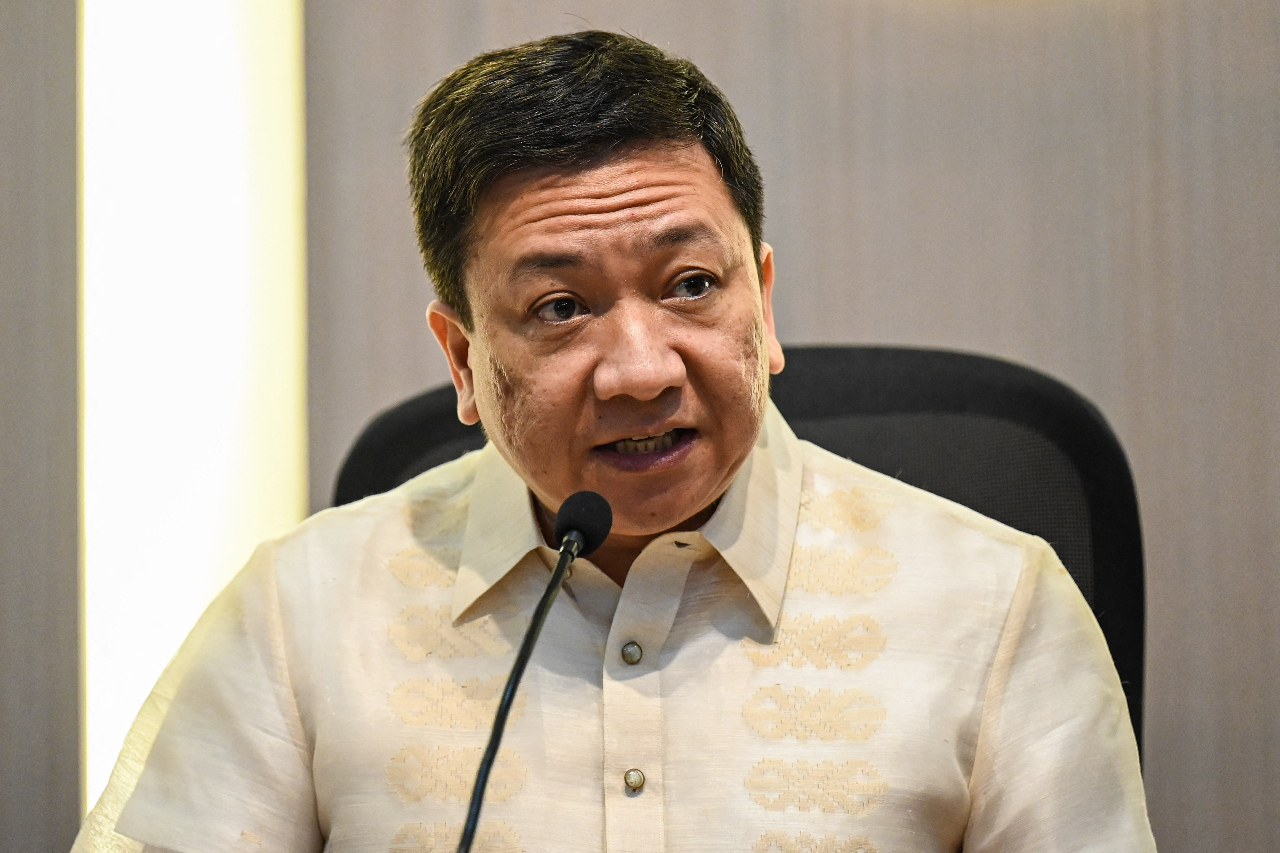 Opisyal ng Seguridad ng Pilipinas: May mga Palatandaan na Sinusubukan ng Tsina na Impluwensyahan ang Midterm Elections